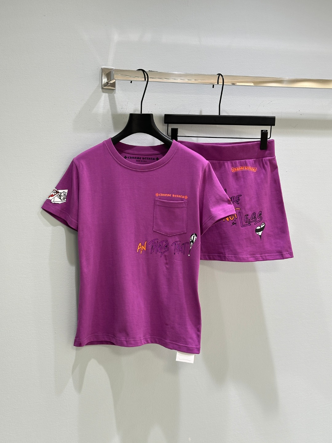 “High-End Female Dress: Purple Crocson Mattyboy Shirt and Skirt Set” - 图片 1