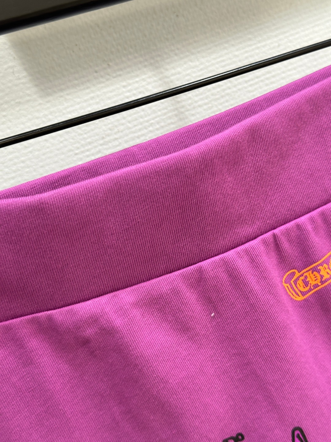 “High-End Female Dress: Purple Crocson Mattyboy Shirt and Skirt Set” - 图片 4