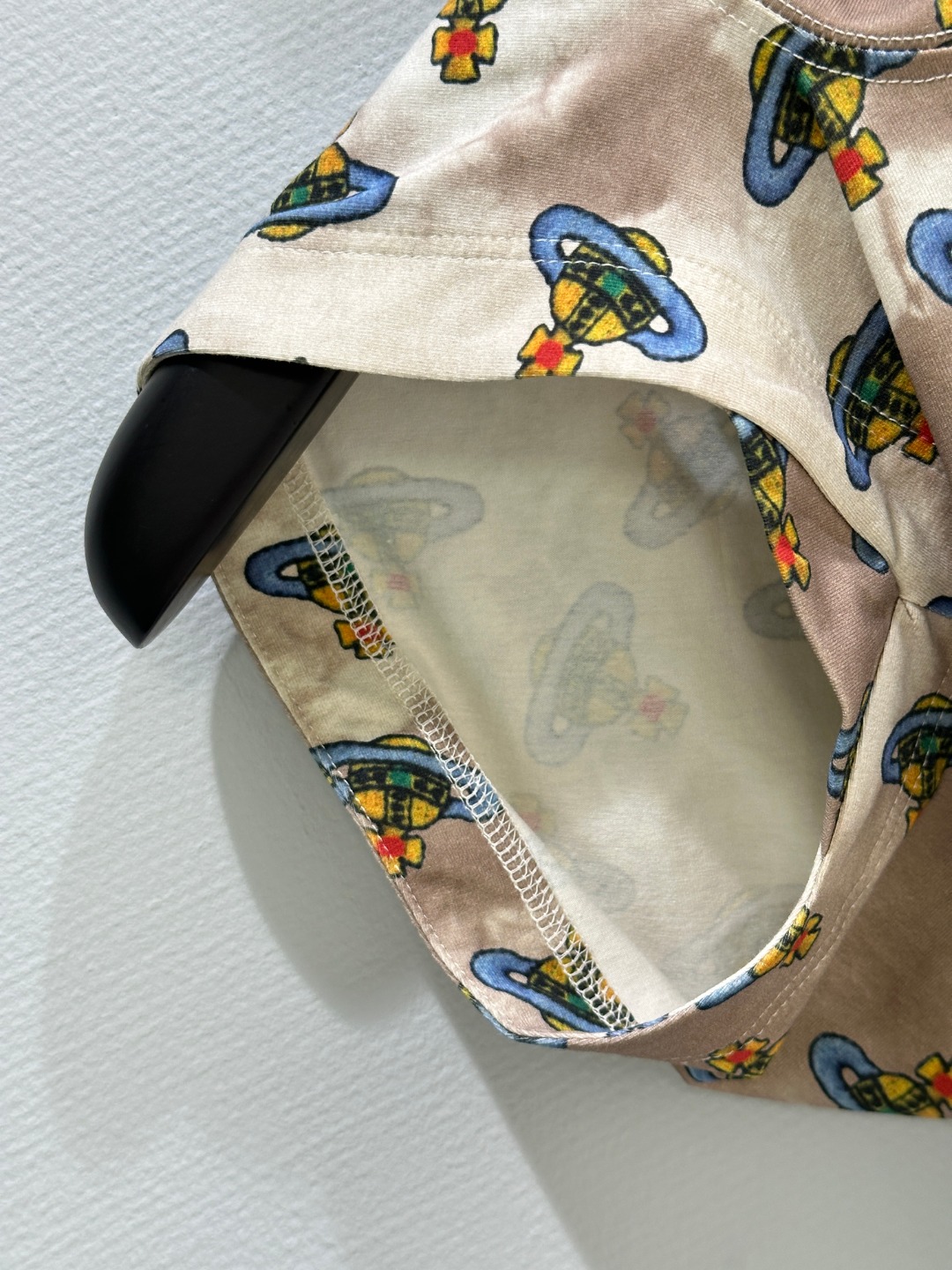 High-Quality Women’s Clothes: Queen’s Irregular Planet Short Sleeves, Spring/Summer 25 SS Collection - 图片 3