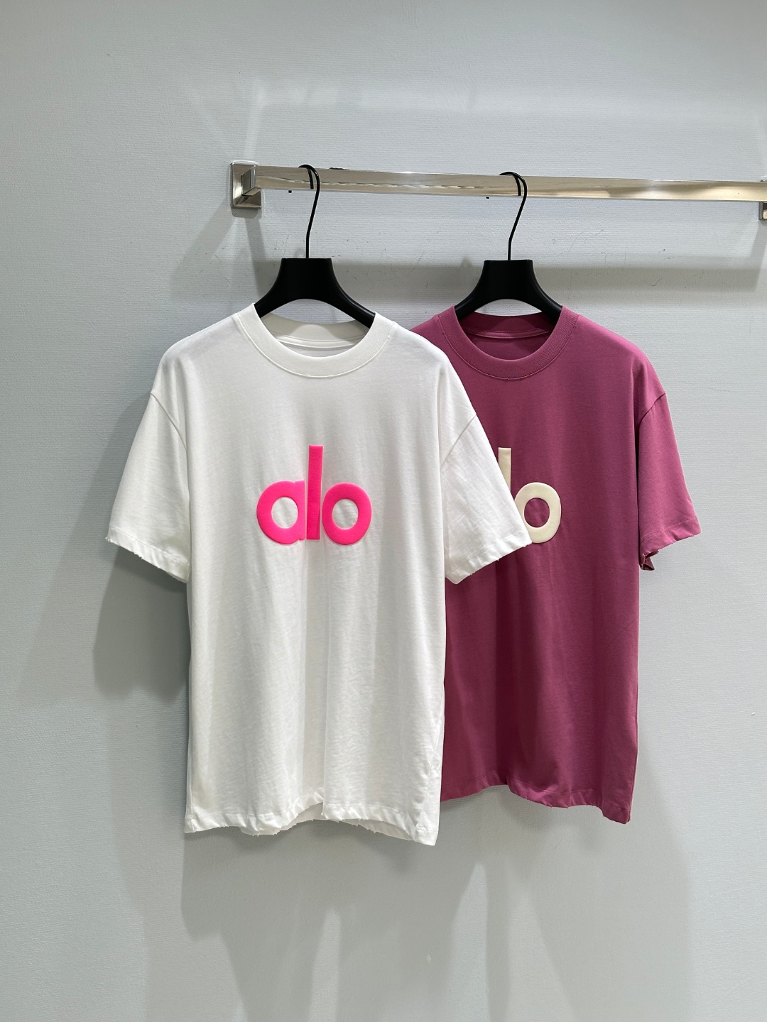 “ALO Pure Cotton T-shirt Dress with SS Springs – New Summer Collection!” - 图片 1