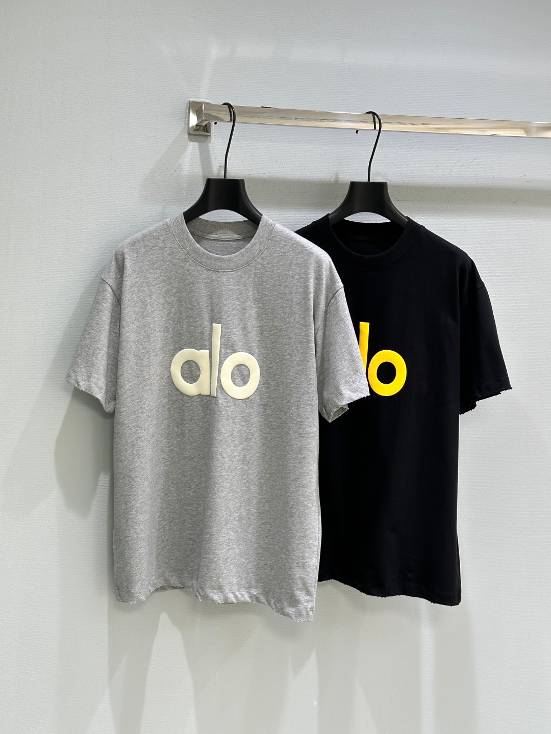 “ALO’s New SS Springs and Summer Cotton T-shirt Dress with Special Design” - 图片 2