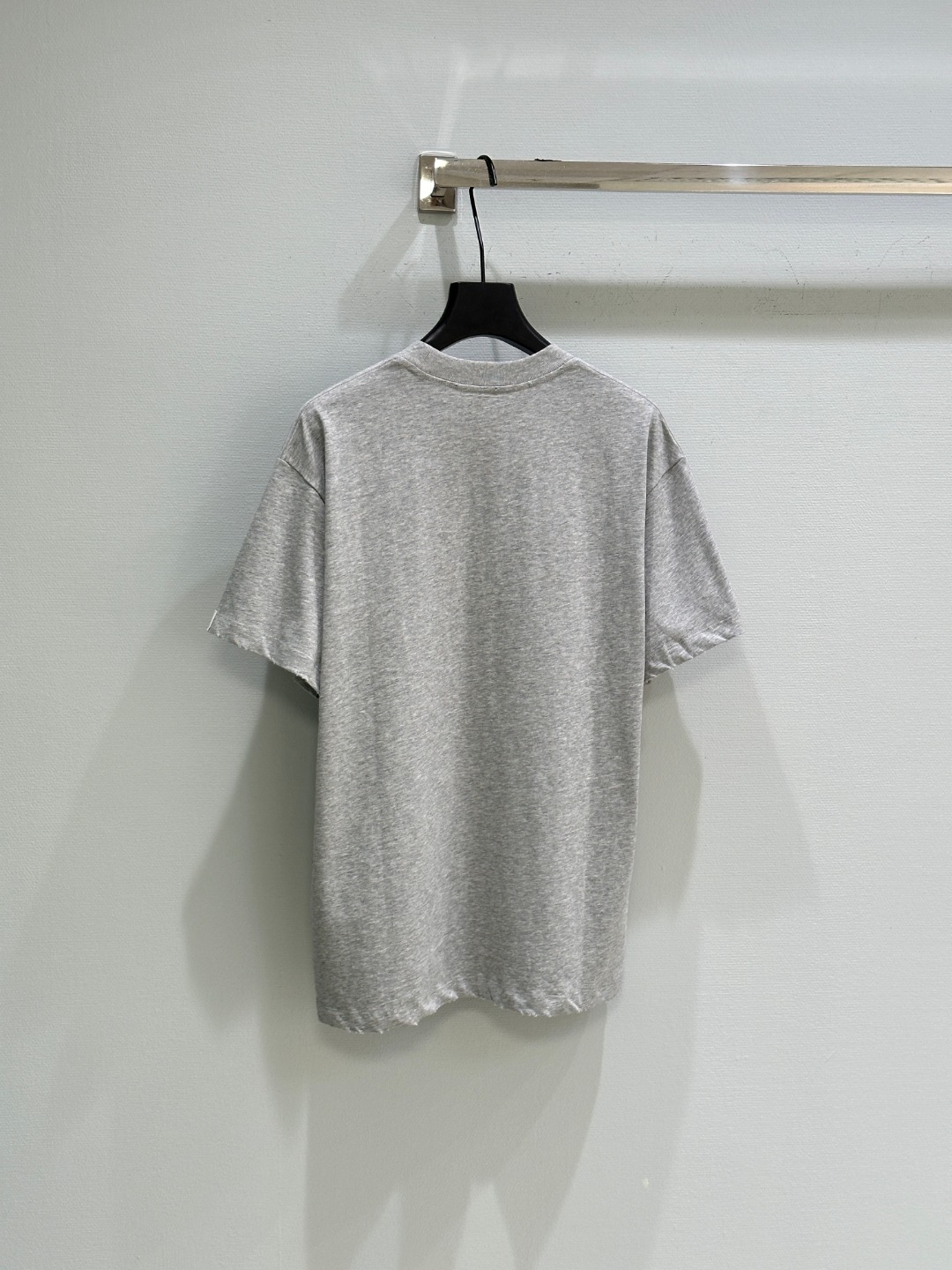 “ALO’s New SS Springs and Summer Cotton T-shirt Dress with Special Design” - 图片 7
