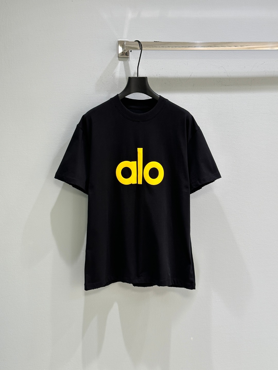 “New ALO Cotton T-shirt Dress with SS Springs: Unique Design and Loose Fit” - 图片 1