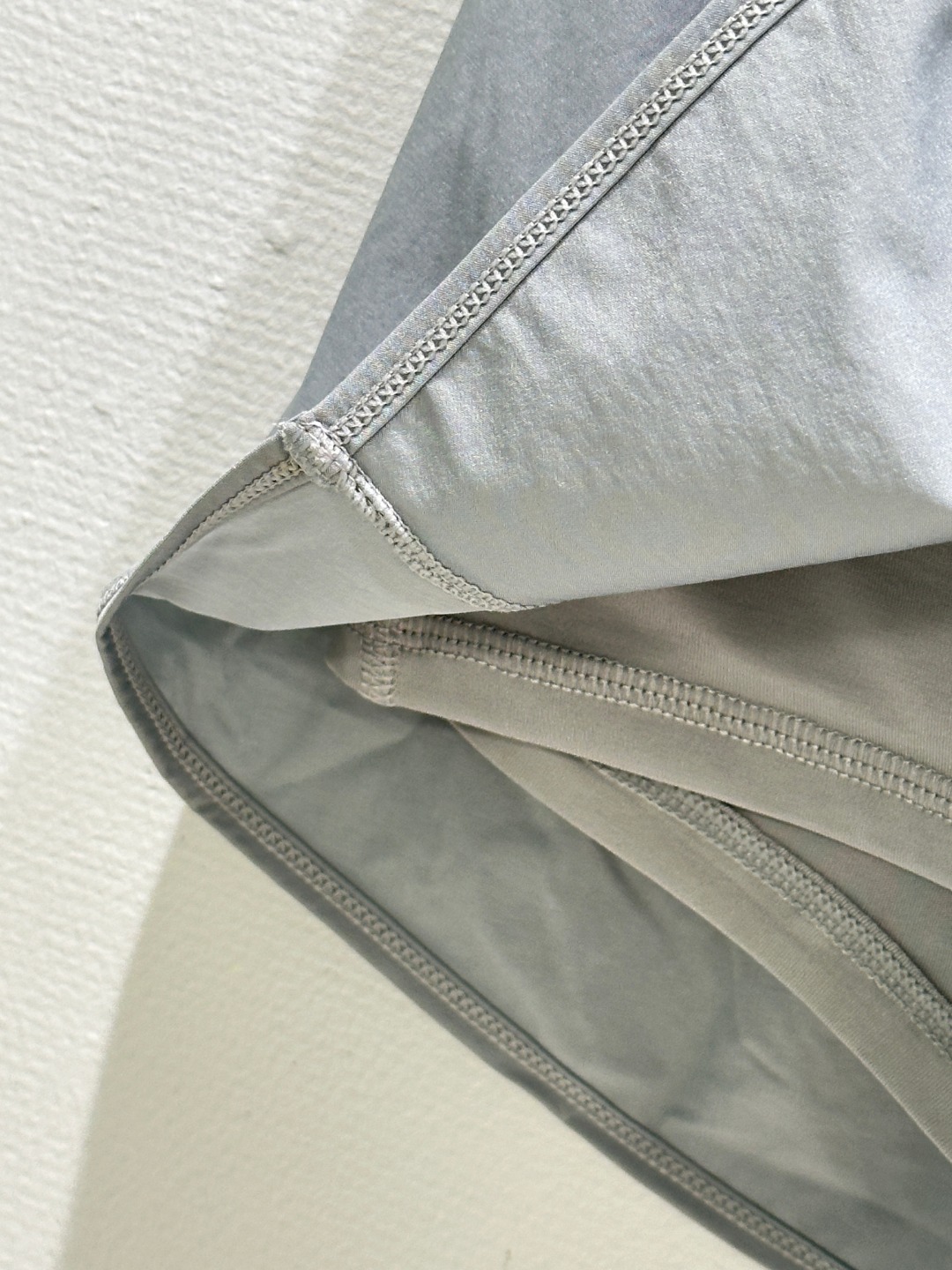 High-End Women’s Outfit: 25 SS Spring/Summer Package with Shirt Vests – ALO Collection - 图片 7