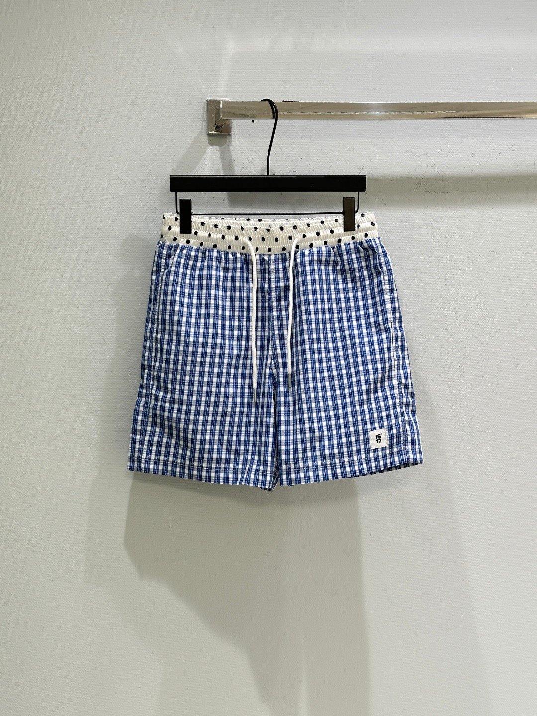 High-End Women’s Suit: Classic Blue and White, Loose Waist Design, Fashionable and Comfortable. - 图片 3