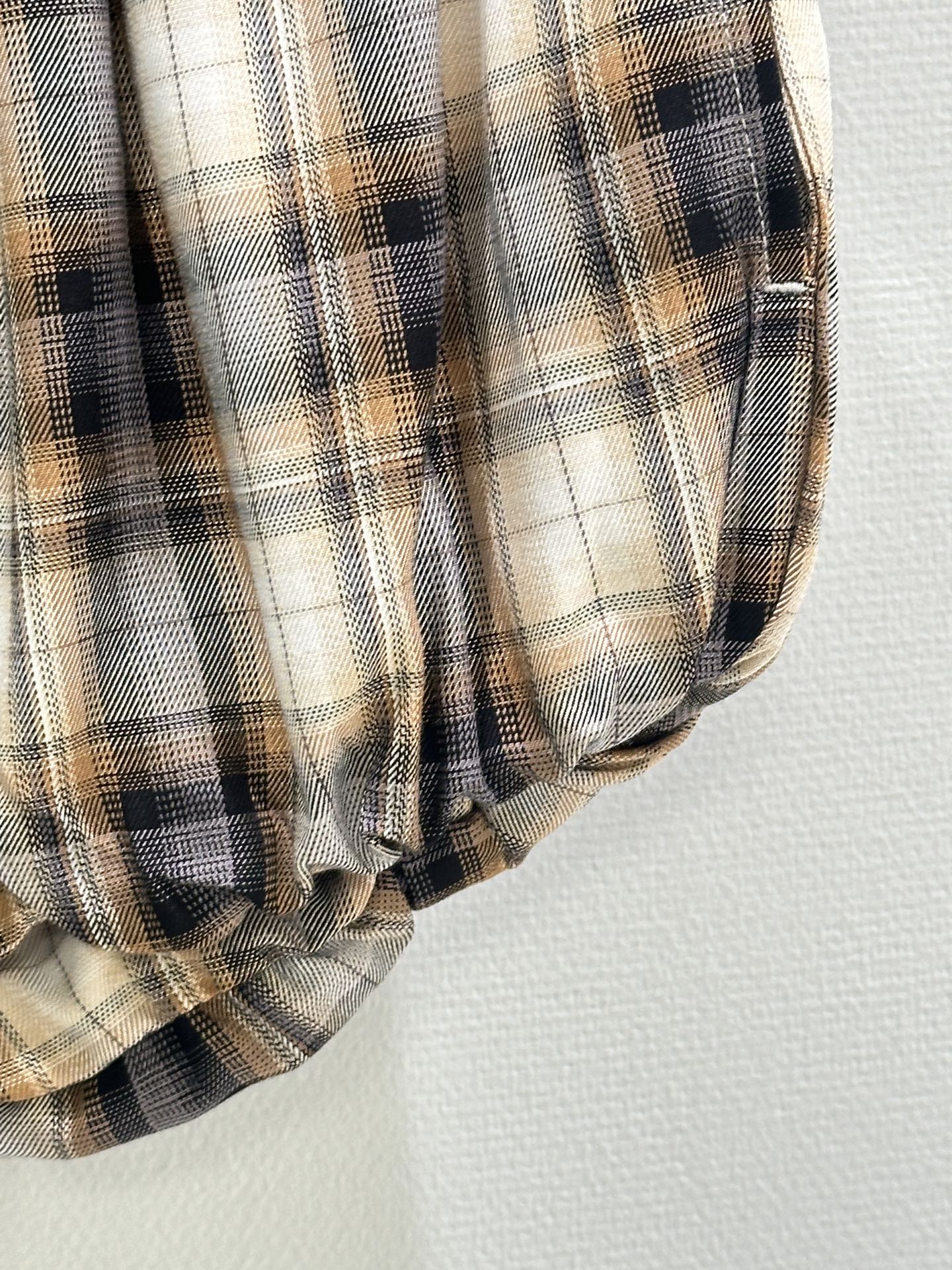 “New Summer Collection: Acne Studio 25SS Women’s Suit and Pumpkin Shorts” - 图片 7