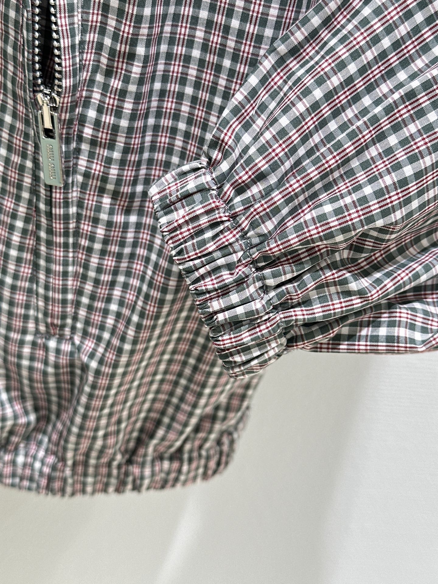 High-End Women’s Suit for Miu 25 SS: Elegant Design, Sports Style, Fashionable and Versatile. - 图片 6