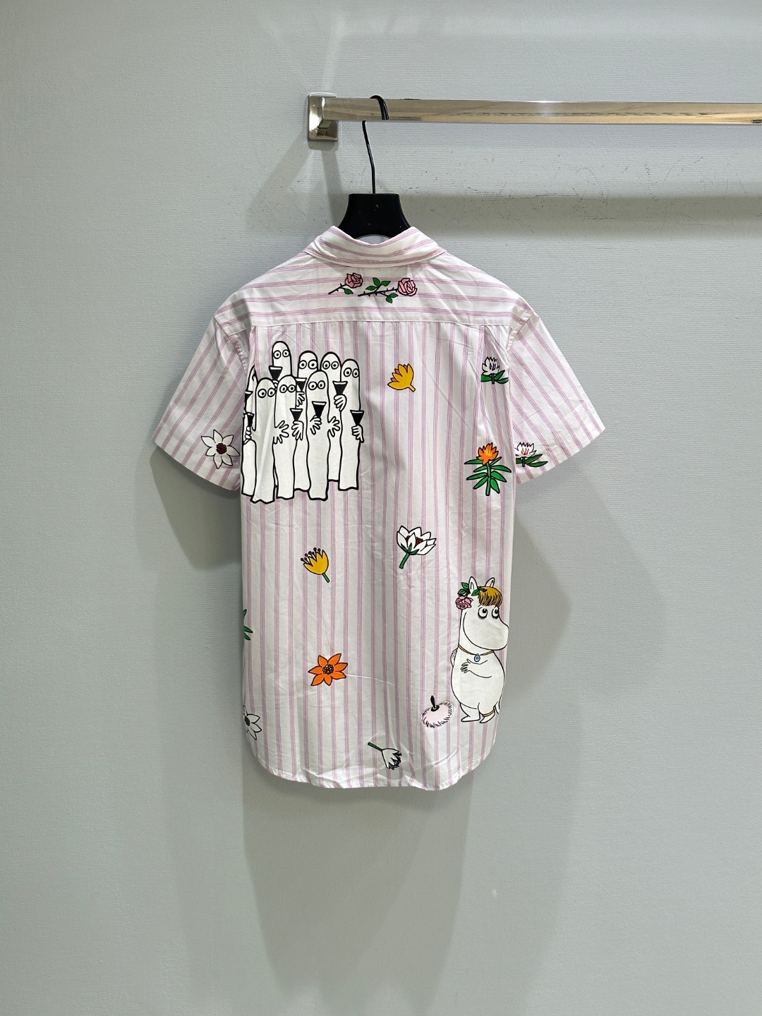 Acne Studio x Moomi Capsule Series: One-Size Short-Sleeve Shirt in Pink – Sizes SML - 图片 7