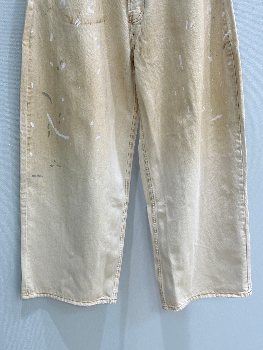 New Arrival: Oversized Female Suit with Large Legs and Leather Bags - 图片 5