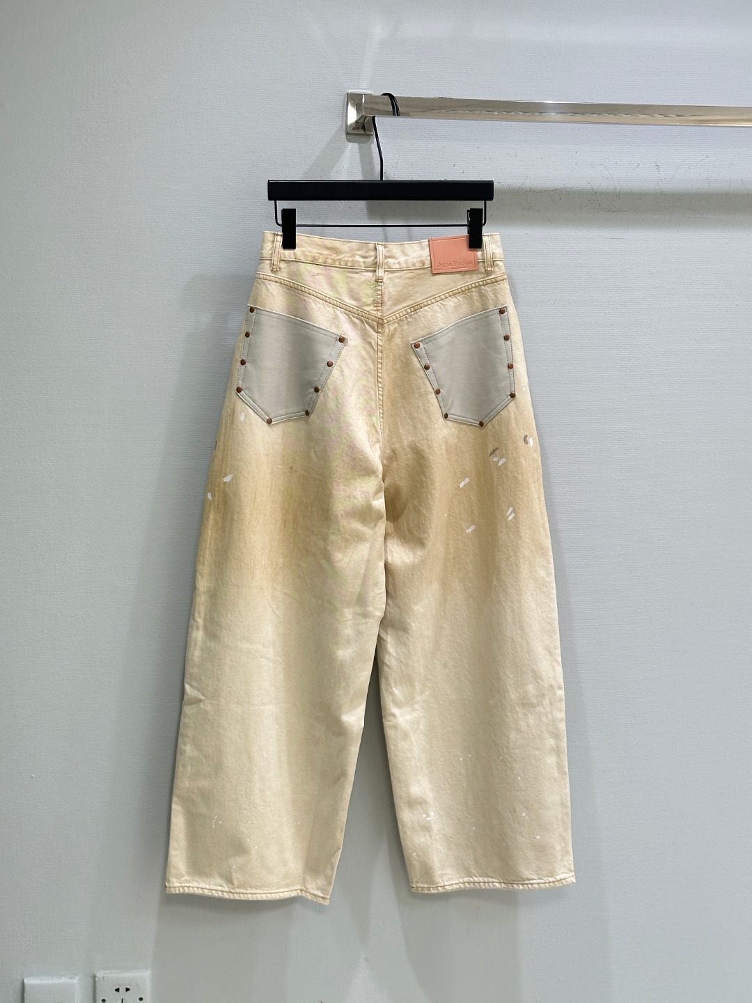 New Arrival: Oversized Female Suit with Large Legs and Leather Bags - 图片 8