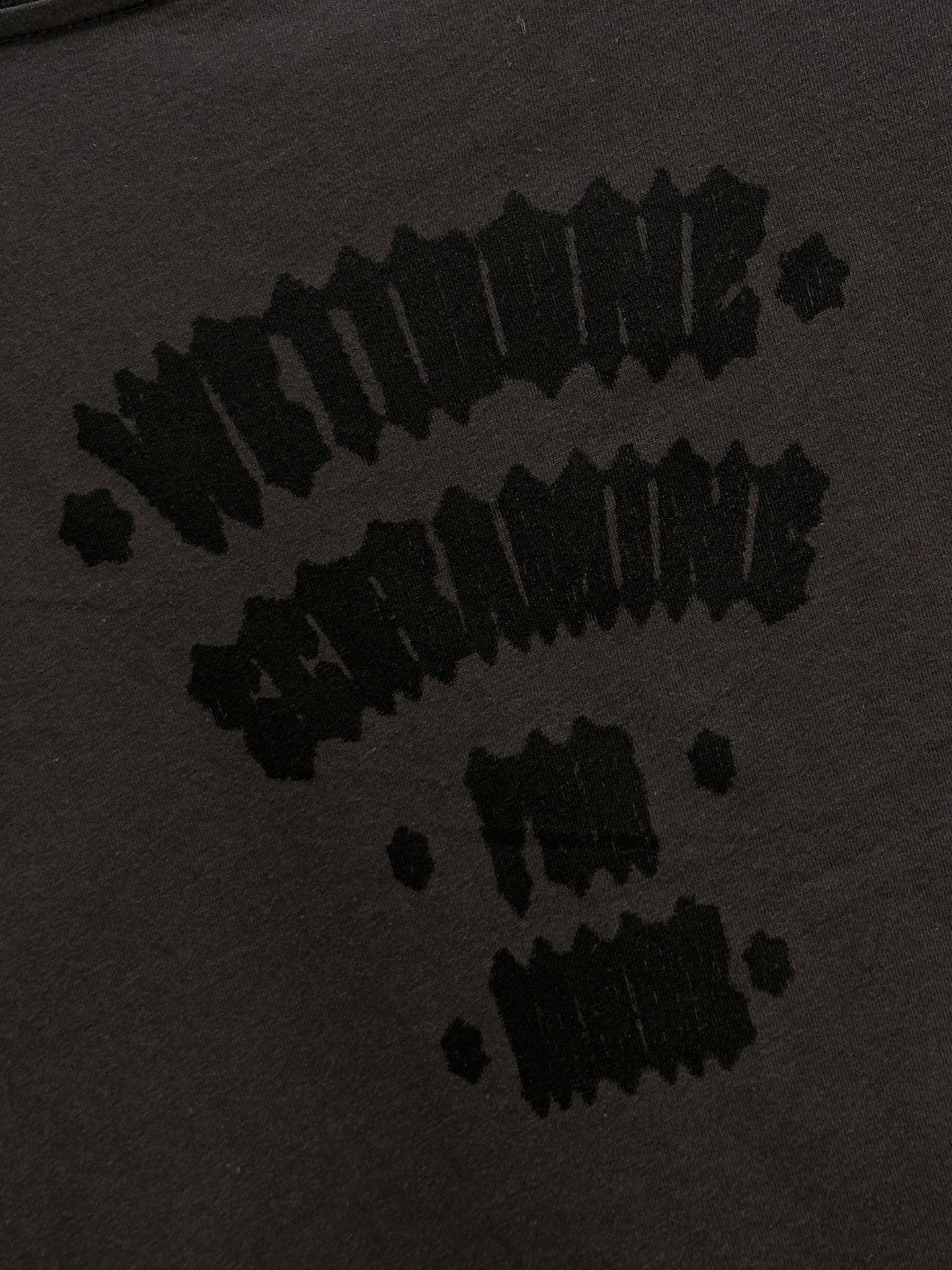 New Single-Rate Female Suit with Unique “WE11 DON*” Letter Mark - 图片 9