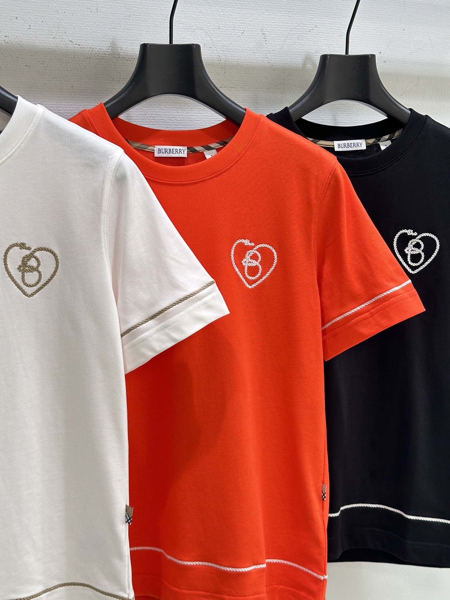 New Barbara’s 7th New Year T-shirts with Single-handed Female Suit Packaging - 图片 2
