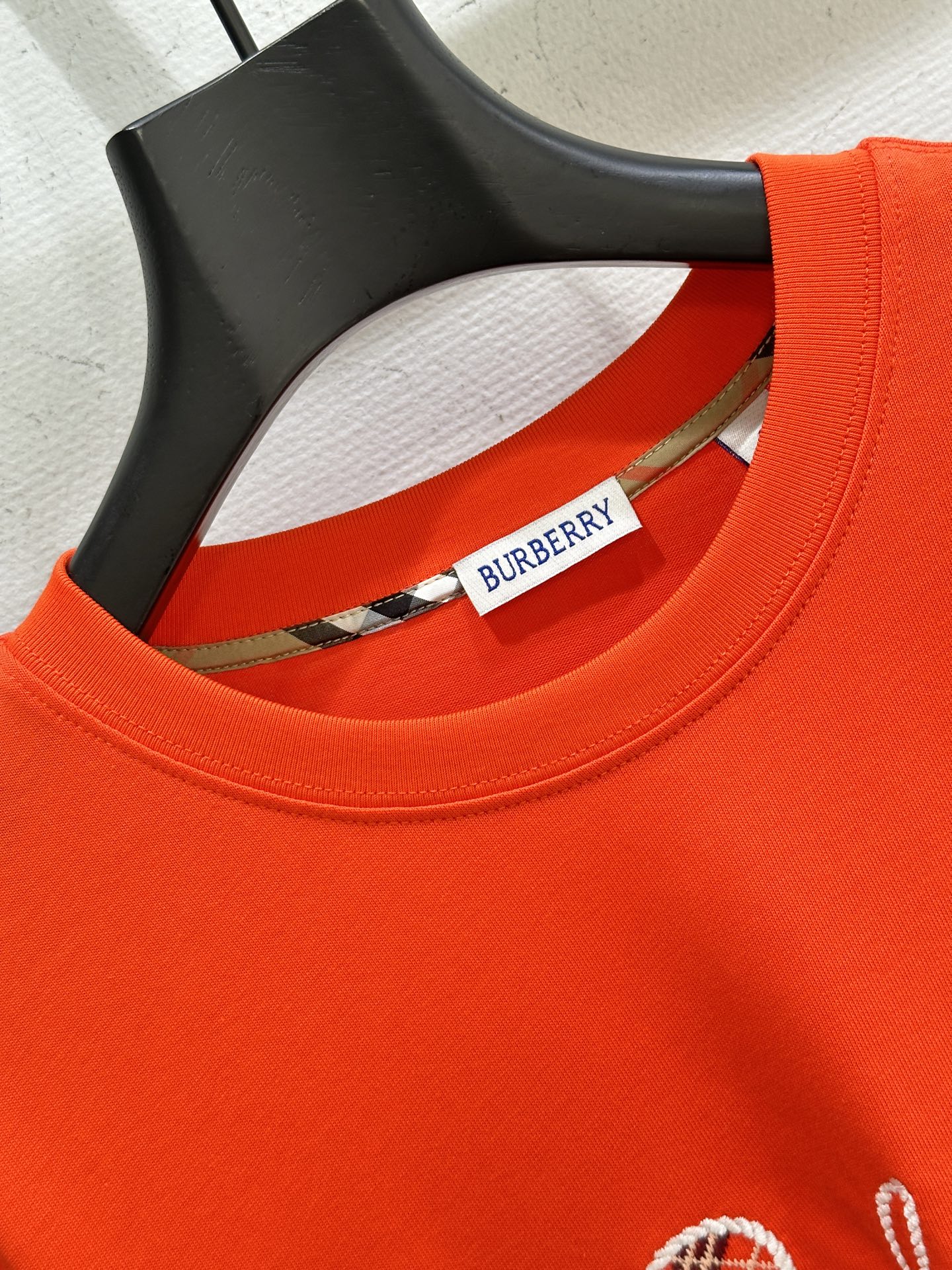 New Year’s Barbara’s 7th T-Shirt Pack: 25 Single-Ass Female Suits, Cash Supply, Red & White. - 图片 2