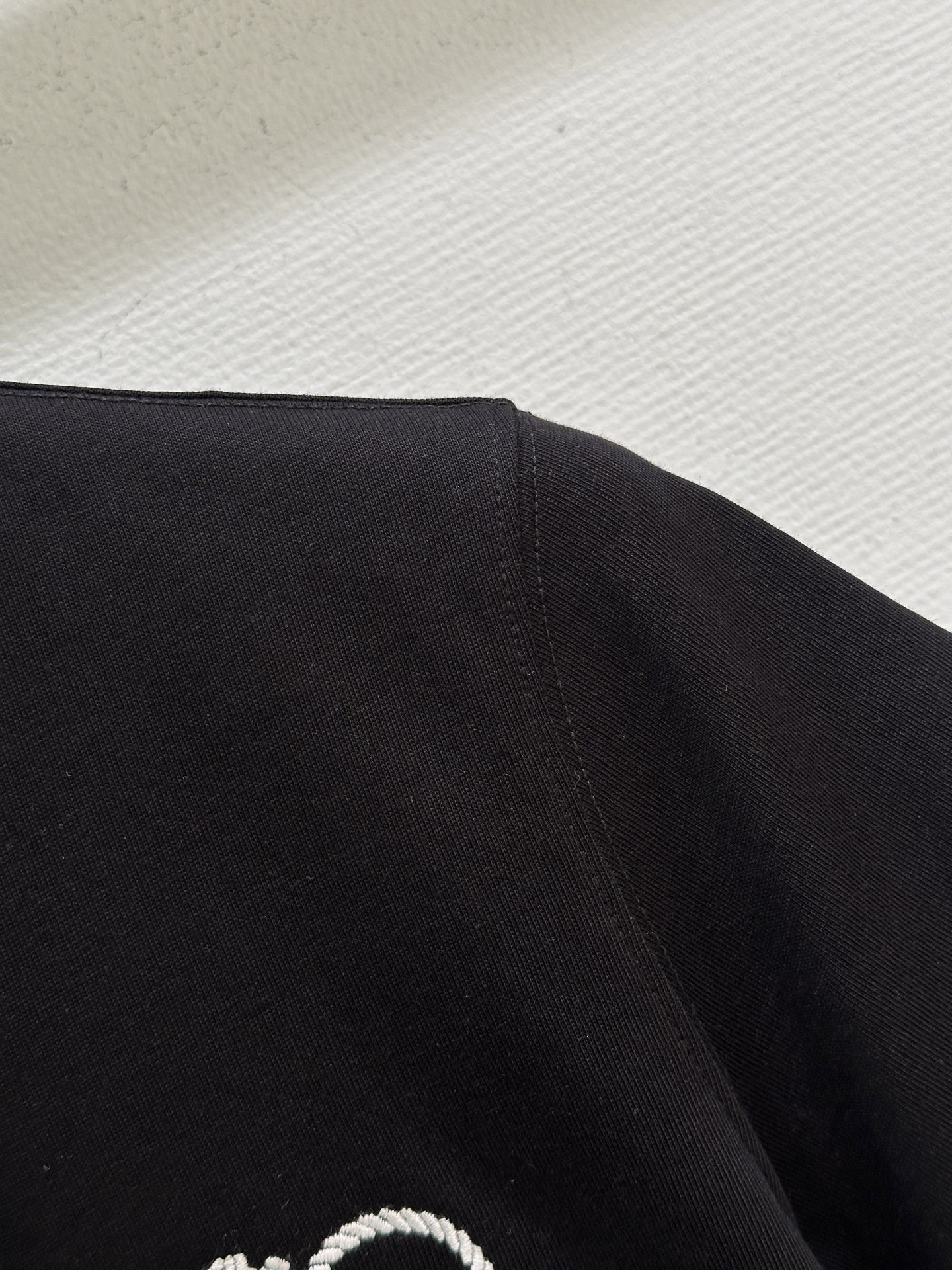 New Barbara’s 7th Year T-shirt with Single-Handed Female Suit Packaging - 图片 3