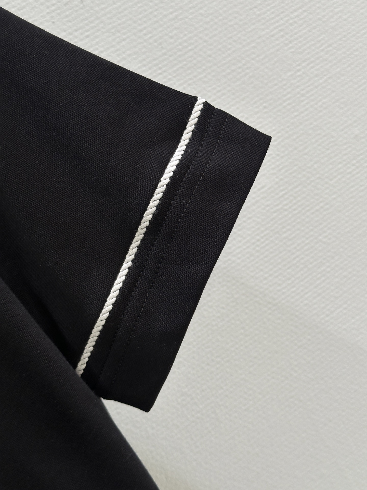 New Barbara’s 7th Year T-shirt with Single-Handed Female Suit Packaging - 图片 4