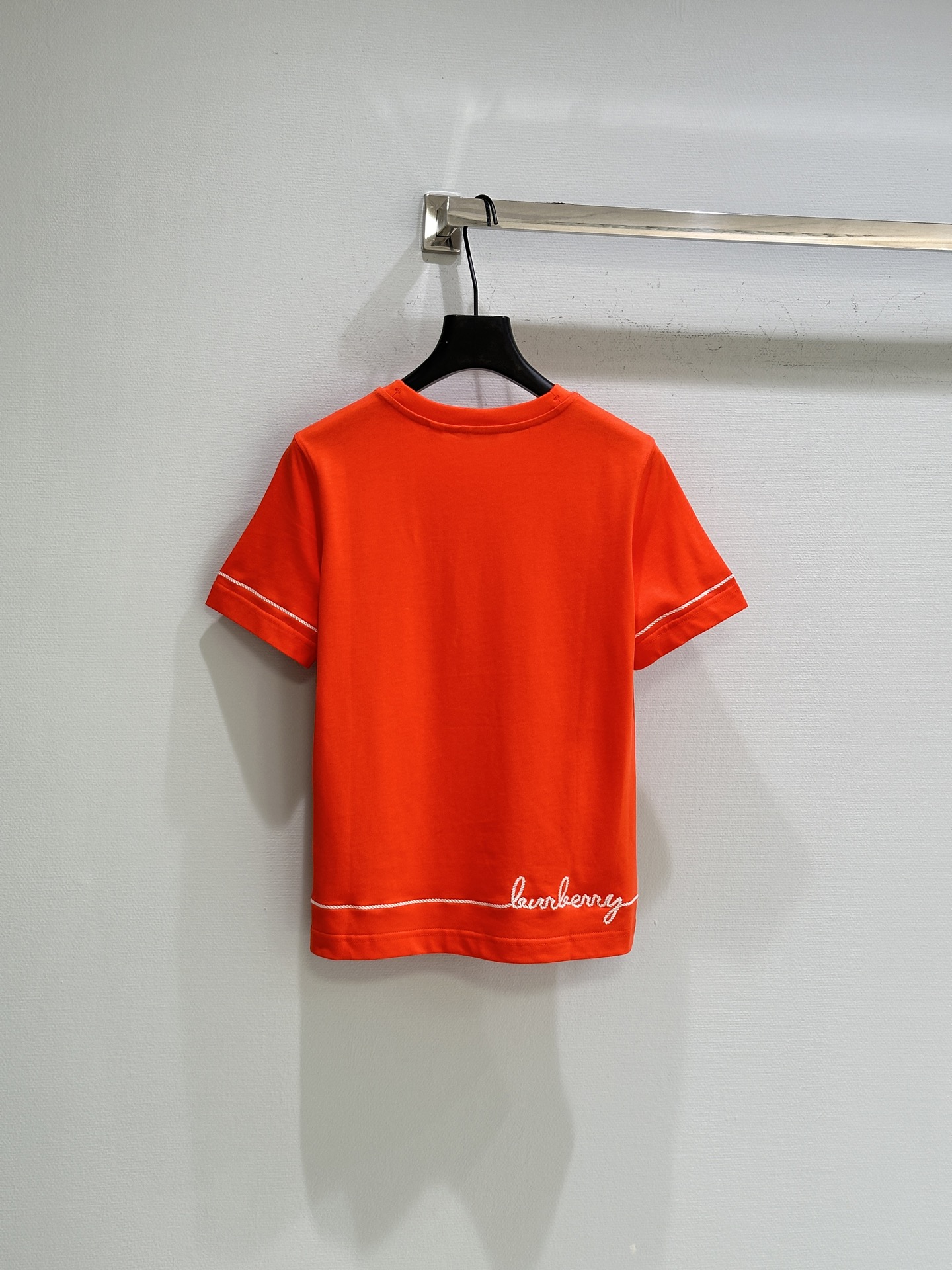New Barbara’s 7th New Year’s T-shirt with gold line embroidery logo. - 图片 9