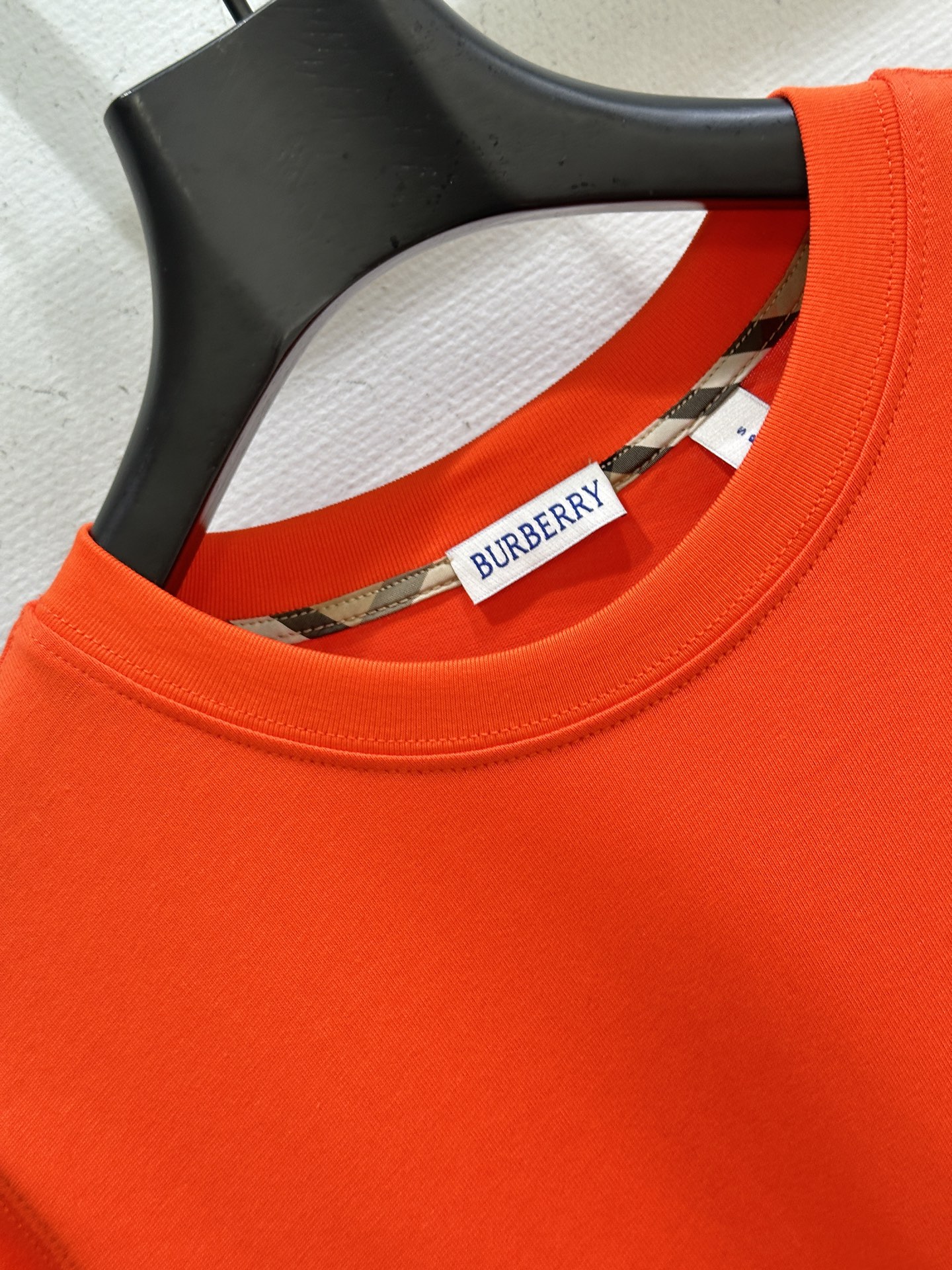 New Barbara’s 7th New Year’s T-shirt with gold line embroidery logo. - 图片 2