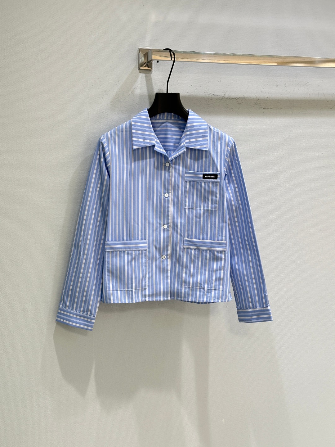 New Single-Size Female Suit: Inspired by Men’s Pajamas, Elegant Stripes, Multifunctional Details - 图片 2
