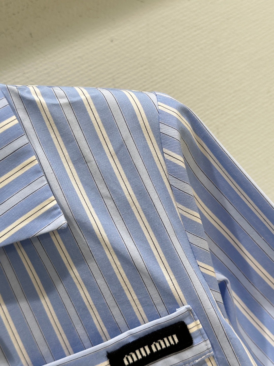 New Single-Size Female Suit: Inspired by Men’s Pajamas, Elegant Stripes, Multifunctional Details - 图片 4