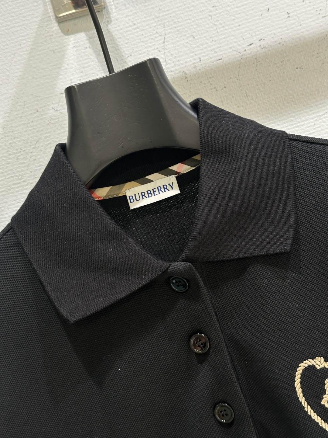 New SS Barbara’s Female Suit with Embroidery and Two Colors – Cash Black/White - 图片 2