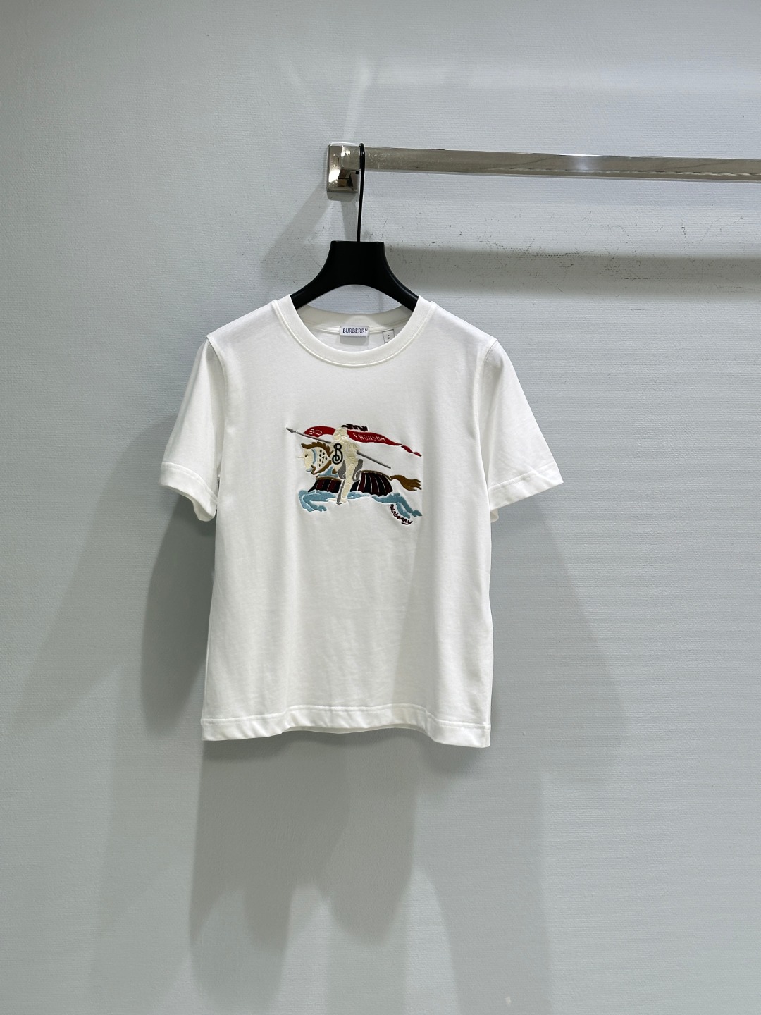 New Hard-Core Female Suit: Original, Durable, and Stylish Embroidered T-Shirts for Street Fashion - 图片 1