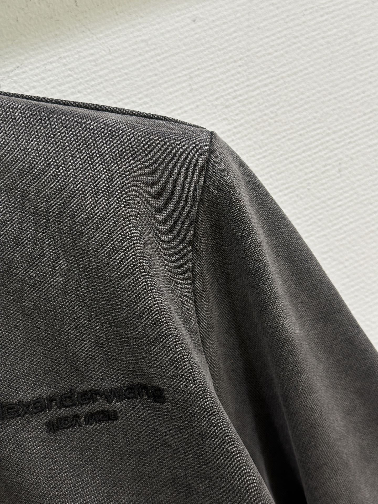 “Summer New Retro-Washing Female Suit with Embroidery Badge Design” - 图片 4