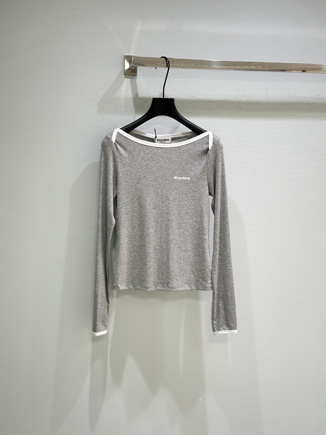 Stylish Women’s Suit with Colored Collars and Sleeves for Autumn - 图片 1