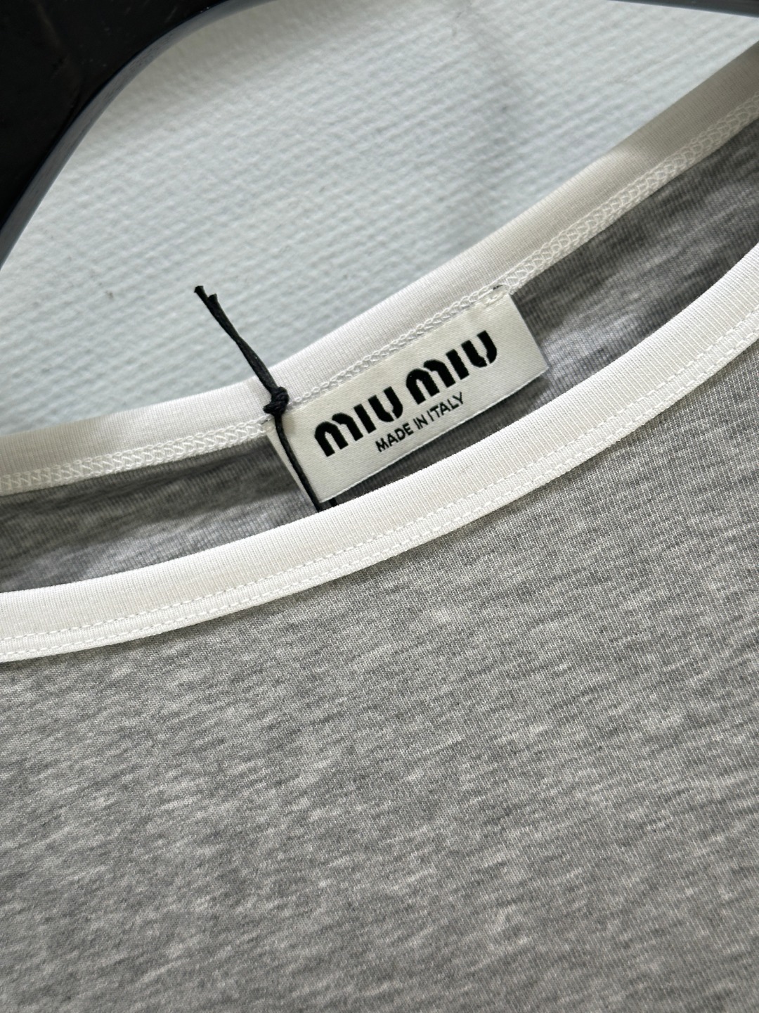 Stylish Women’s Suit with Colored Collars and Sleeves for Autumn - 图片 2