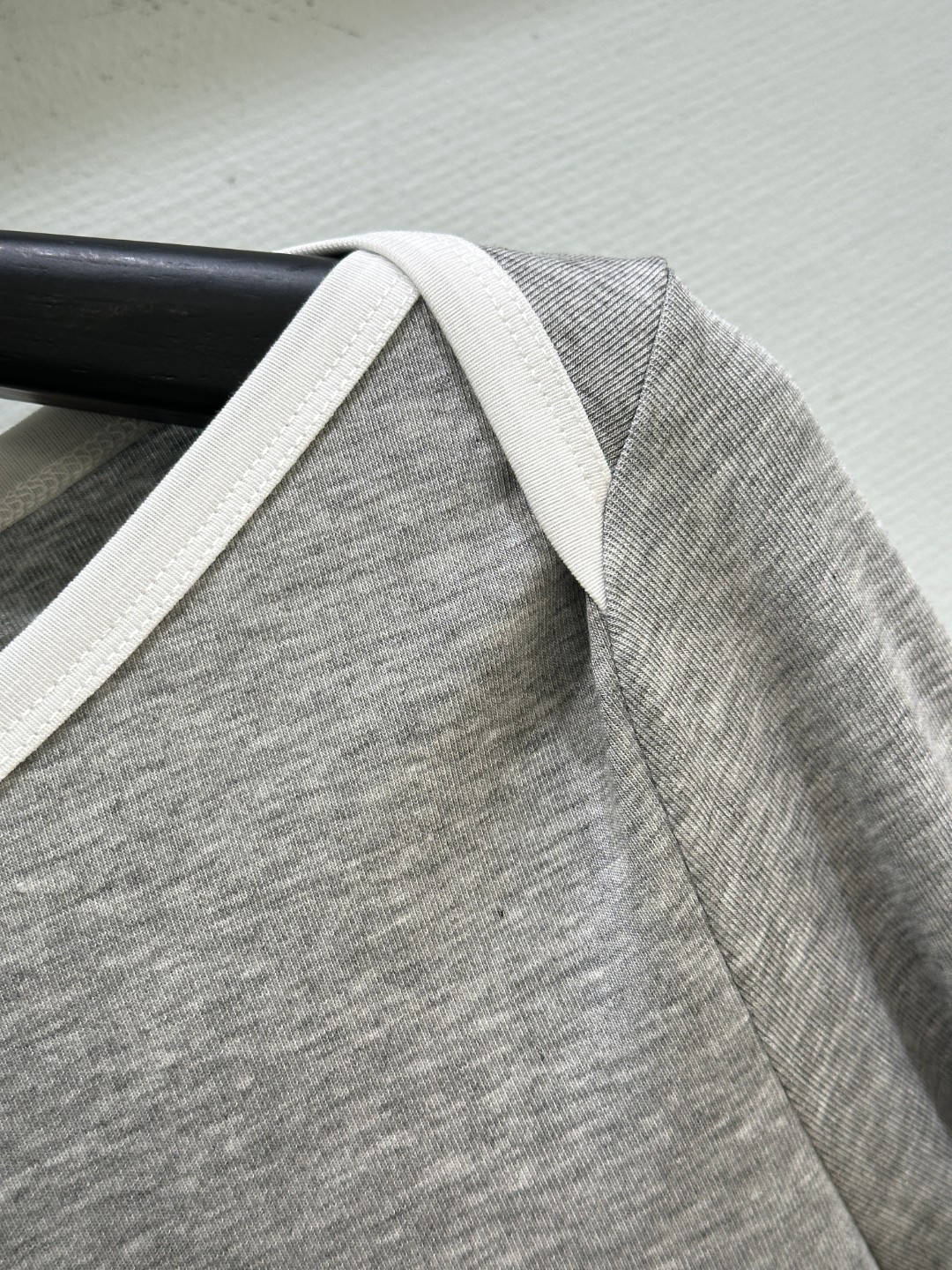 Stylish Women’s Suit with Colored Collars and Sleeves for Autumn - 图片 3