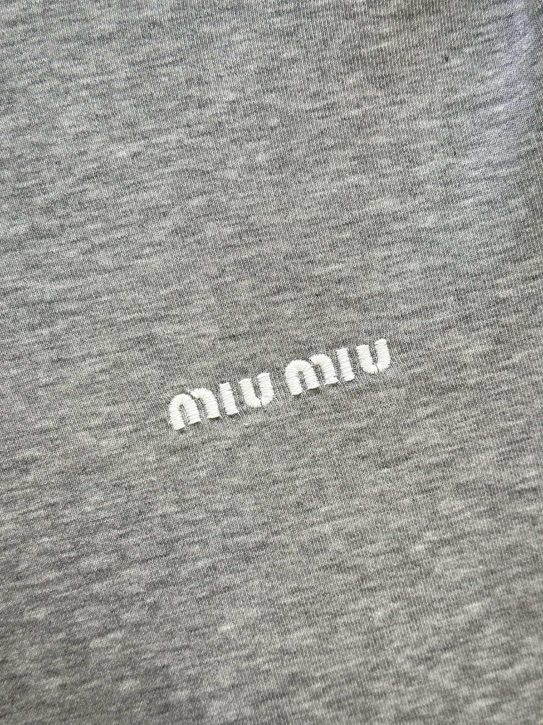 Stylish Women’s Suit with Colored Collars and Sleeves for Autumn - 图片 4