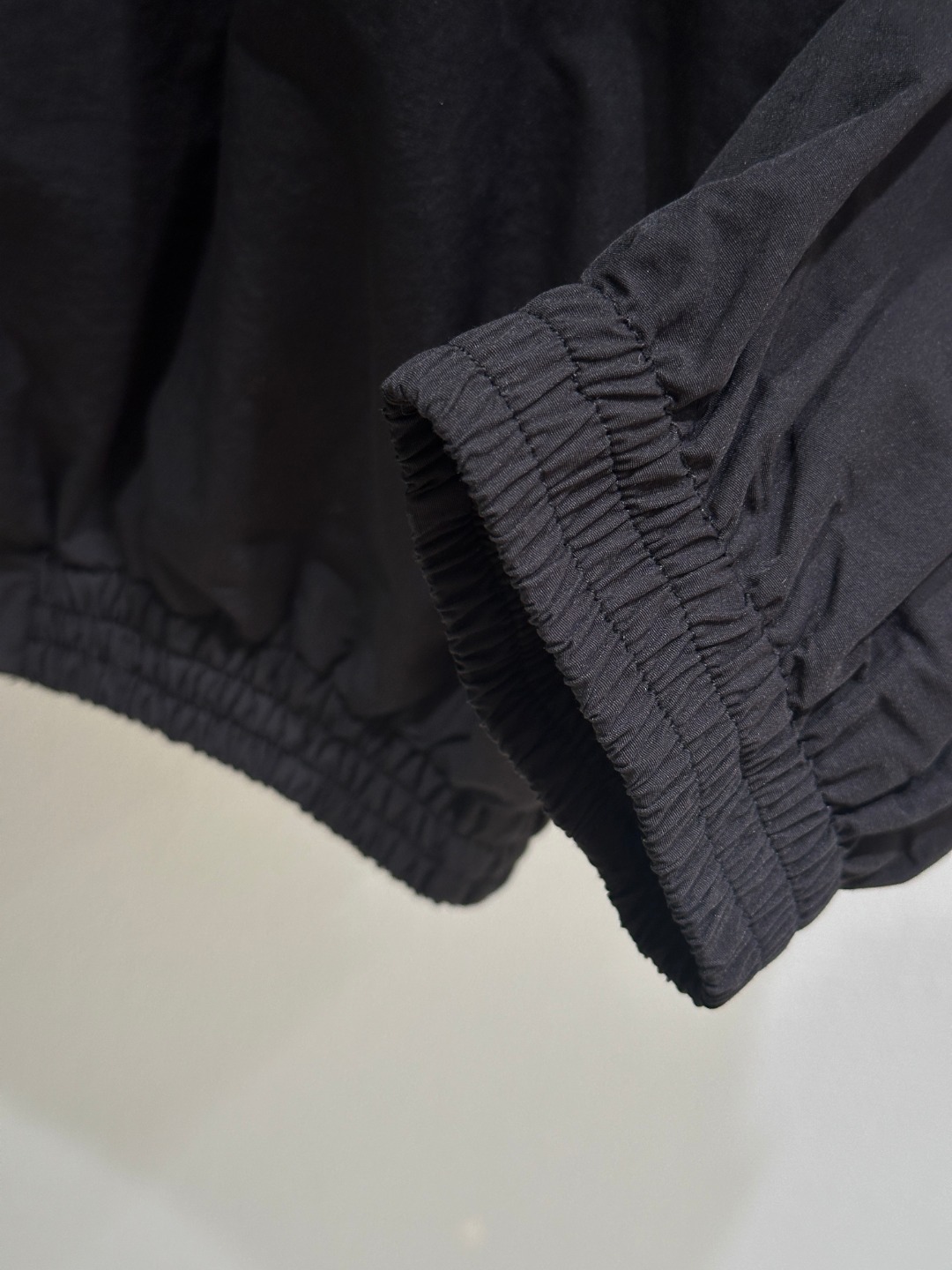 New SS96 Hard-Core Women’s Suit: Compact, Embroidered, Versatile, Unisex, Cash Supply in Black/Pink - 图片 5