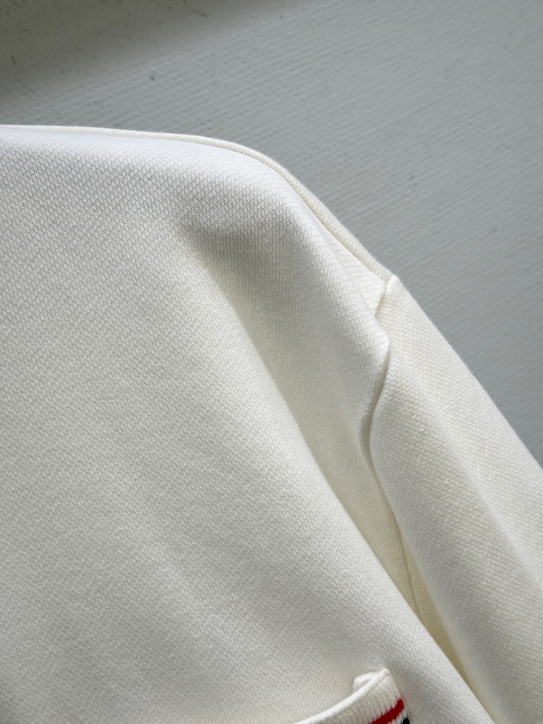 “New Original Female Suit: Hardcore Style, Practical, Leisure, Comfortable Fabric, White Blue SML Sizes” - 图片 5