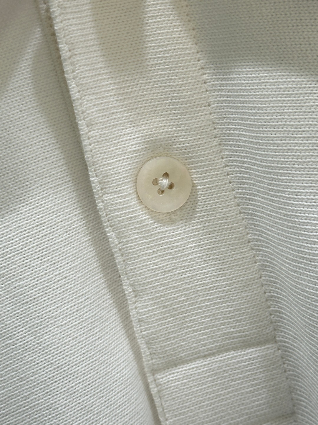 “New Single-Size Female Suit with Stubble Embroidery – White and Black – SML” - 图片 7