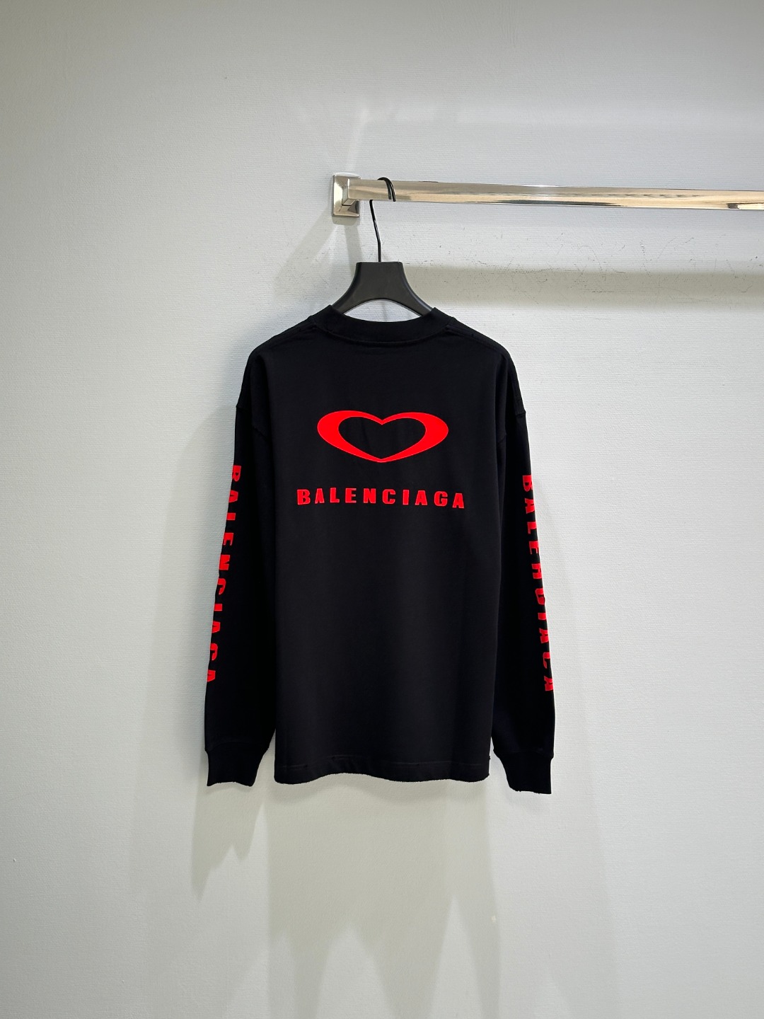 New Single-Rate Women’s Clothing: Velvet Detailing in Black and White (25 SS) - 图片 9