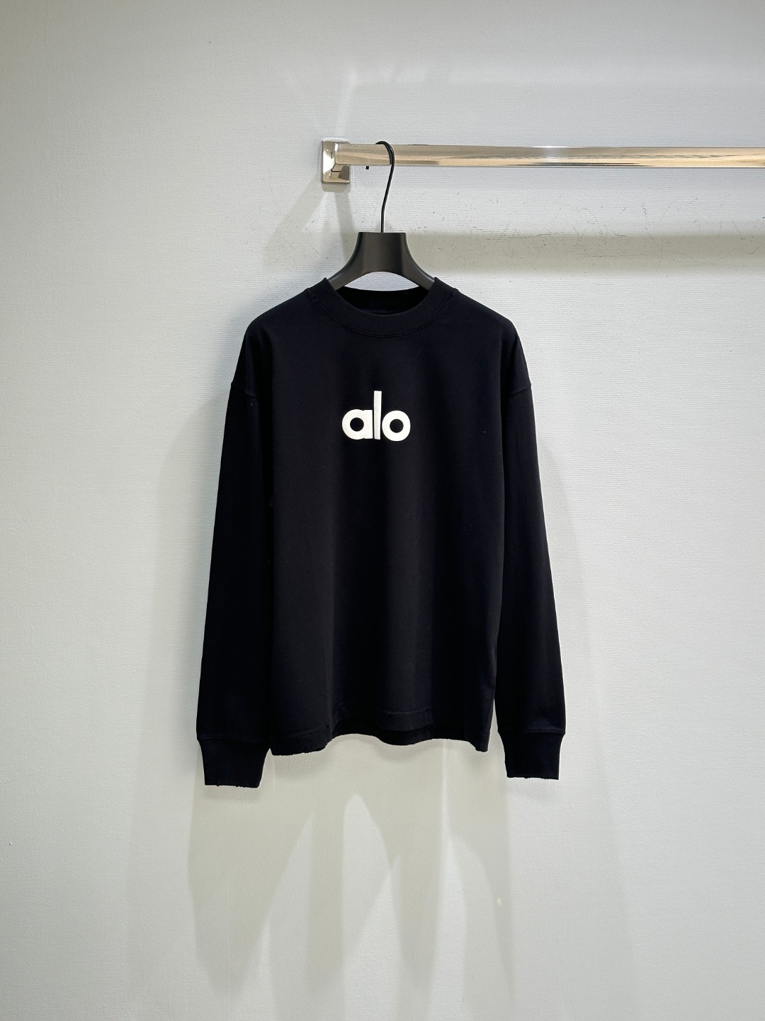 “New Alo Pure Cotton Long Sleeve T-Shirt with Bubble Rubber Logo for Women” - 图片 1
