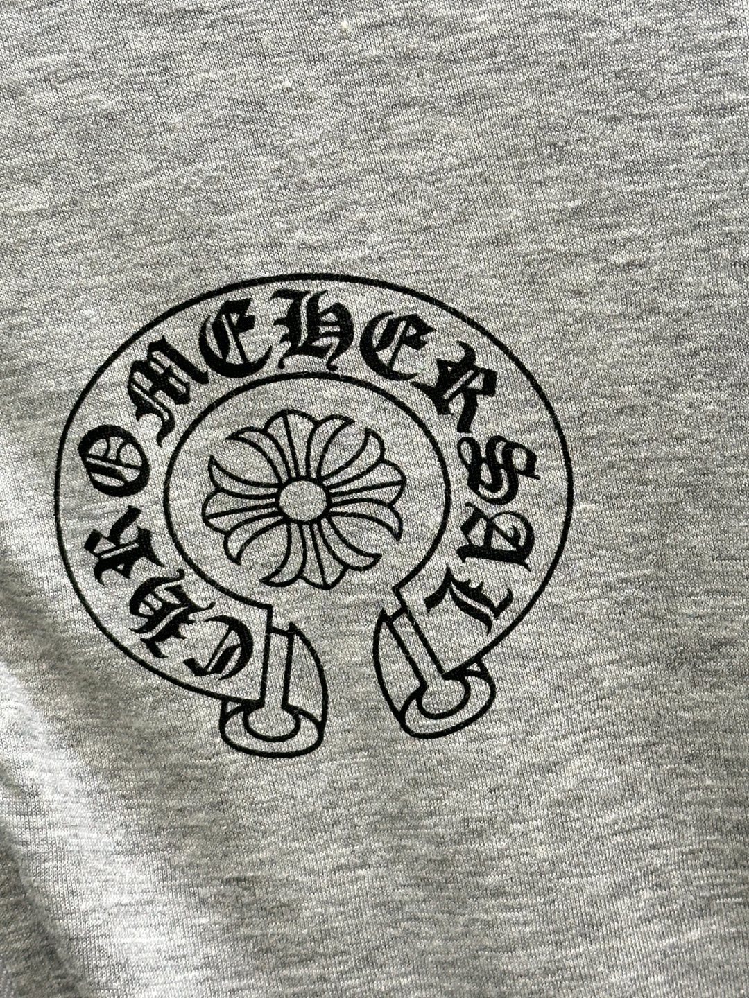 Title: Unique American Gothology Female Suit Description Summary: Single hard-core female suit with Sanskrit embroidery, giant logo, stamped sleeves, American Gothology style, almond supply, gray SMLs - 图片 5