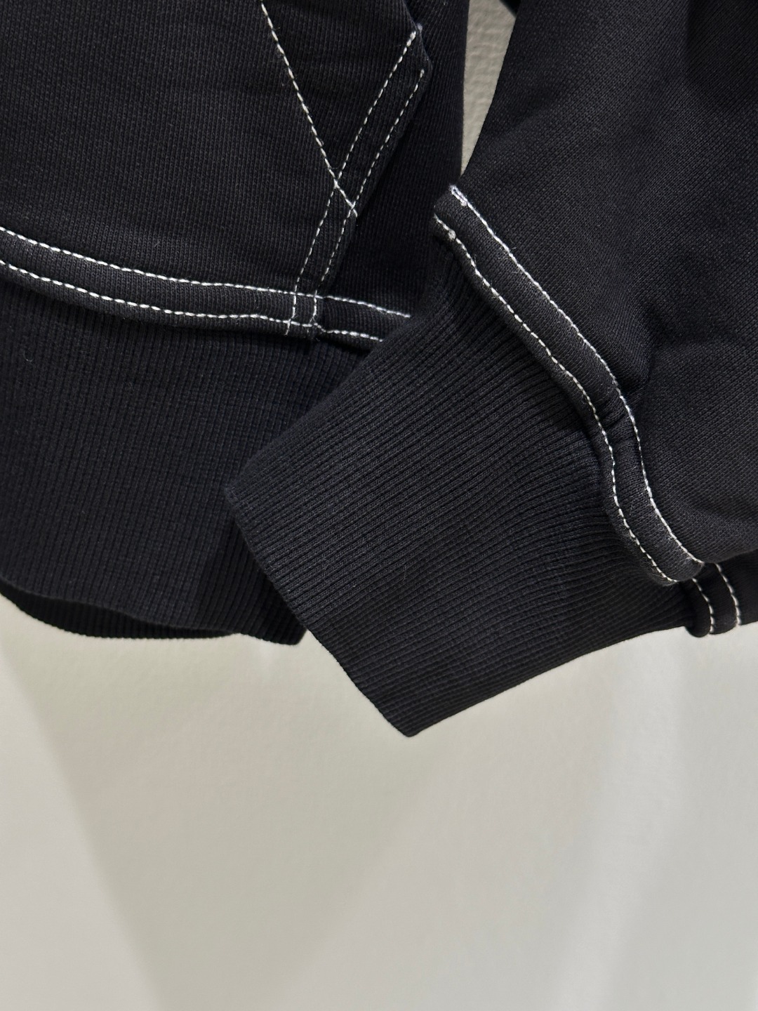 Acne Studios Cotton Fleece Zip Up Hoodie with Contrast Stitching 6 o 1j30knhrc138g1pmqjhp132q1r114