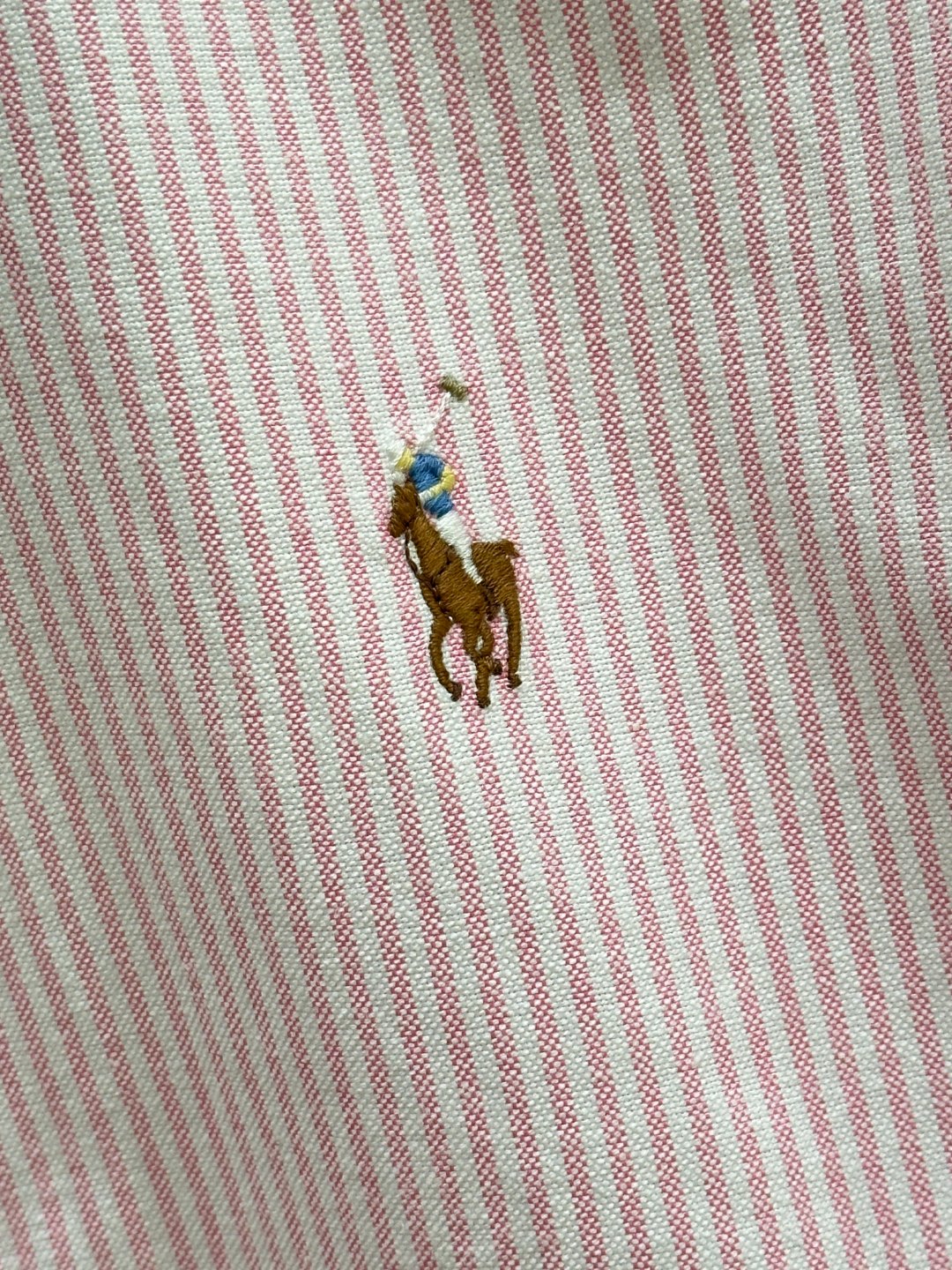 “Original Hard-Core Female Suit with Broad Neck Blouse and Microtransforming Designs” - 图片 4