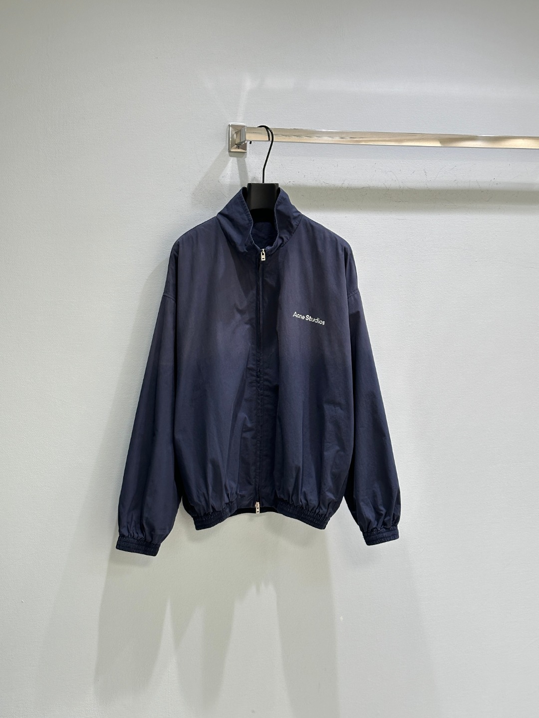 Acne Studios Veste Coupe-Vent C1996 Bleu Marine, Confort et Style