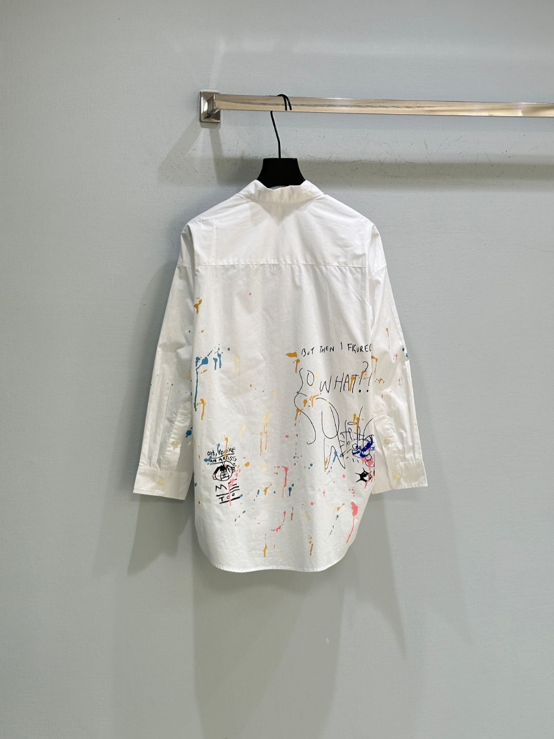 Women's White Shirt with Graffiti Print, Long Sleeve Button-Down Shirt 11 o 1j3l3v0431v5soc4s55hbd1ntdb