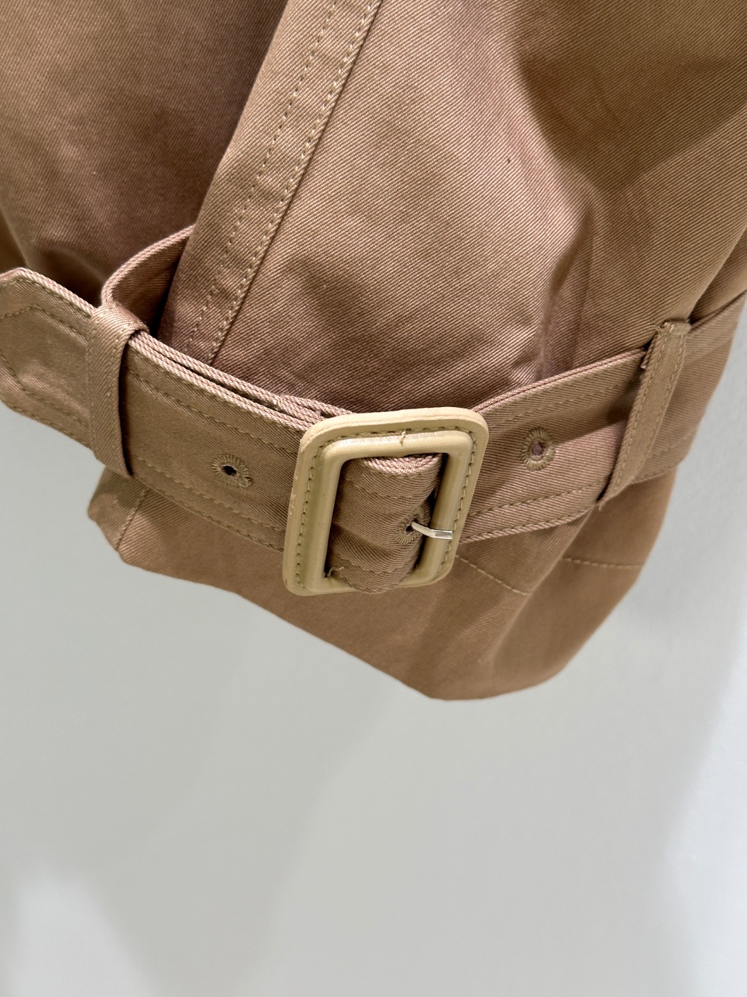 Elegant Twill Cotton Double-Breasted Jacket with Buckle Detail 6 o 1j3nvu5uufrud71n37n711e6h4