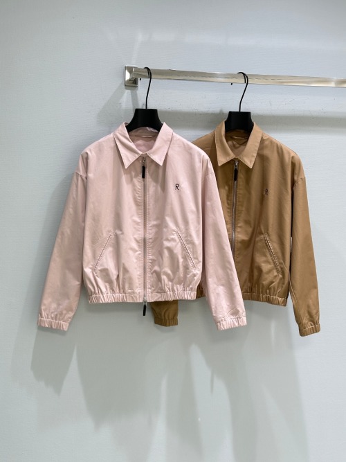 Chic Women's Early Autumn Jacket - Embrace Vivacious Style This Season 1 Chic Women's Early Autumn Jacket - Embrace Vivacious Style This Season