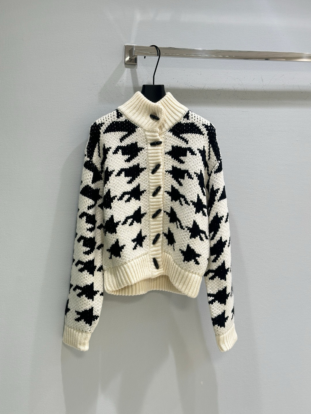 _dqE9spoa01lw6MbFNwyu4RzqdrK83hem4-KgL4A