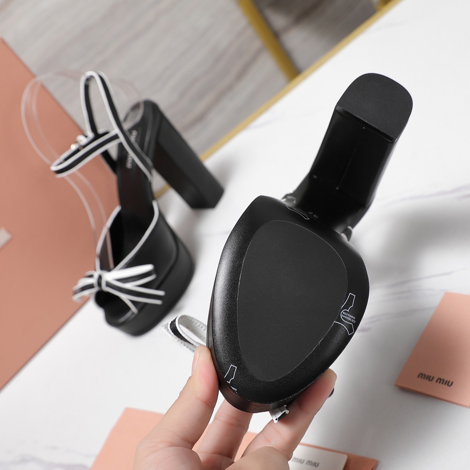 Босоножки Miu Miu