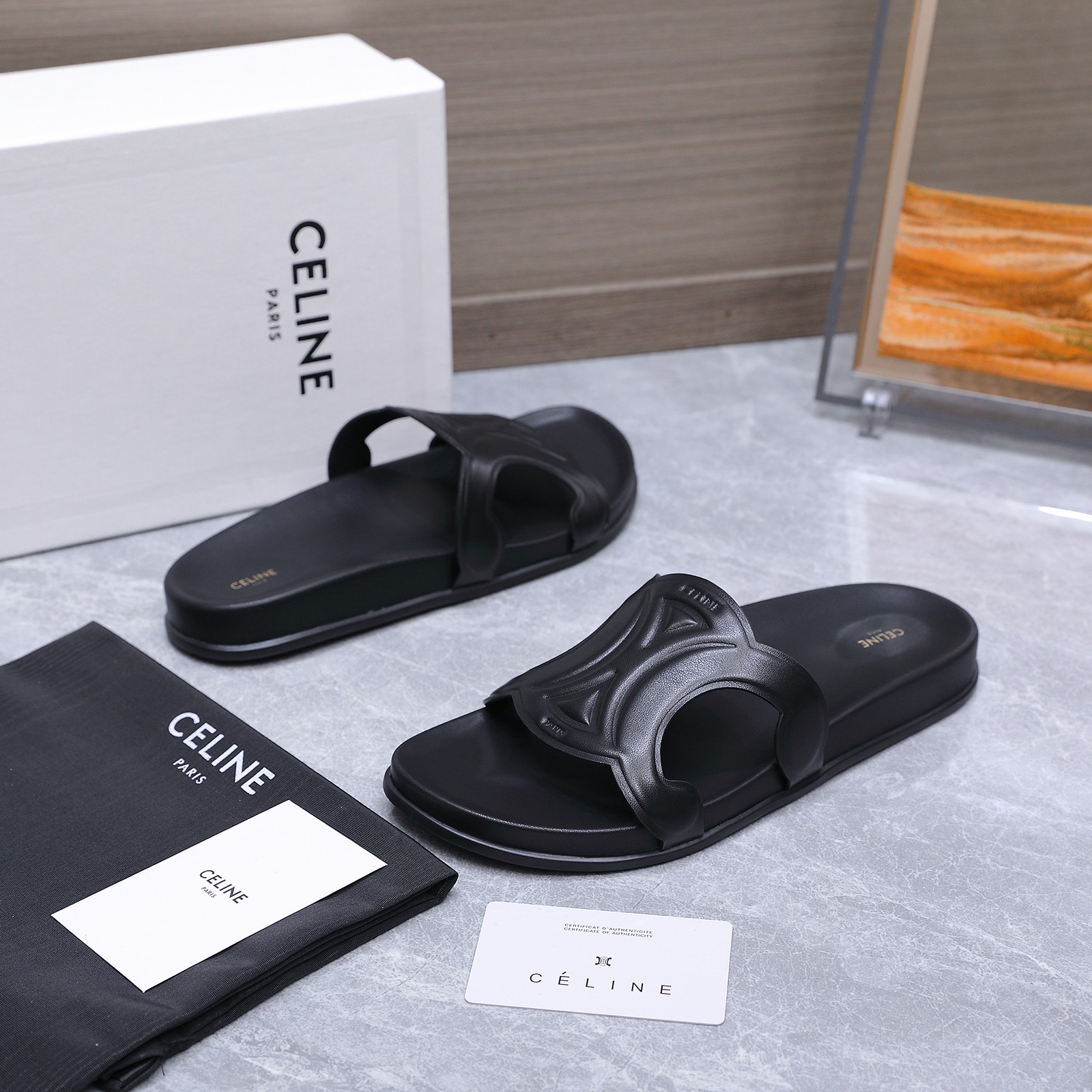 NO:783264,Celine /2026SS spring and summer new style Roman thick-soled sandals. Must-have for vacation. Celine beach shoes, thick-soled sandals. The original version is purchased and developed. The latest counter. The hardware and leather are all customized. The original version is molded. ……………………  Size 35-40 (40, 41, 42 are custom-made and cannot be returned or exchanged) Price, slippers, celine, celine, sandals, slippers, cowhide, sheepskin19860909Celine /2026SS春夏新款罗马厚底凉鞋  度假风必备  赛琳沙滩鞋,厚底凉拖鞋 原版本购入开发 专柜最新 五金皮料均为  定制 原版本开模   …………………………………… celine 复古罗马凉拖鞋  吼吼看呀 冲呀 鞋面进口头层牛皮 内里羊皮 厚底2.5cm 鞋底原版本定制防滑橡胶大底 尺寸35-40（40、41、42定做不退换） 价格,拖鞋,celine,celine,sandals,slippers,cowhide,sheepskin,Women's Shoes