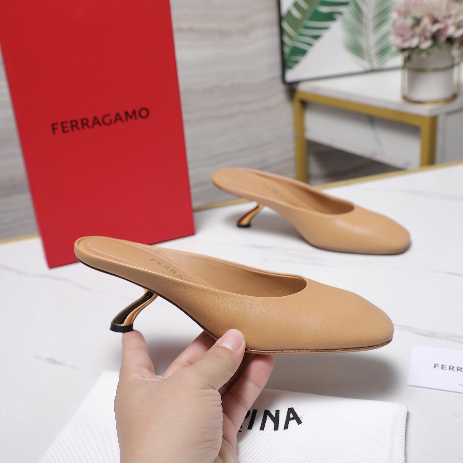 Ferragamo women's shoes Top version — photo 2