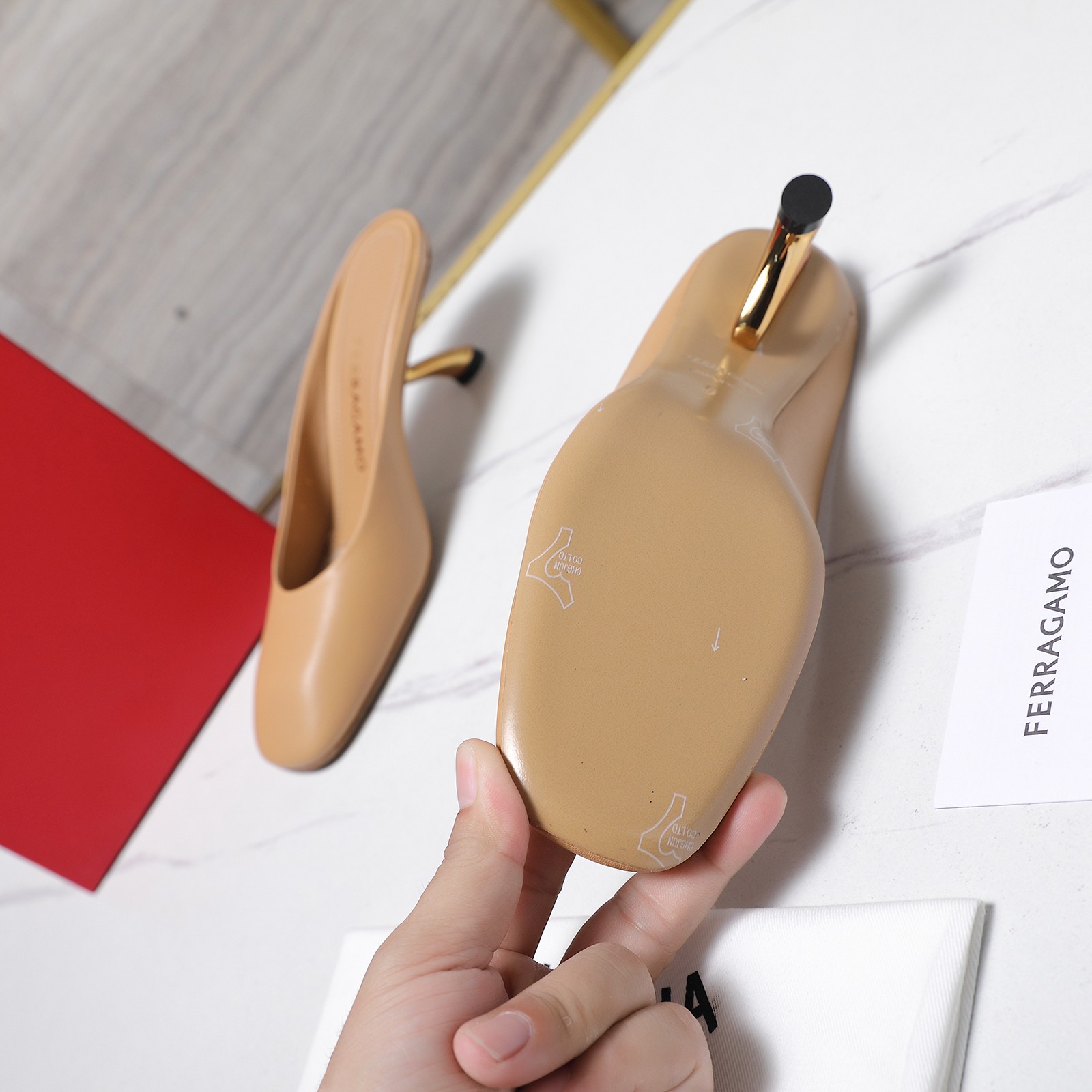 Ferragamo women's shoes Top version — photo 5