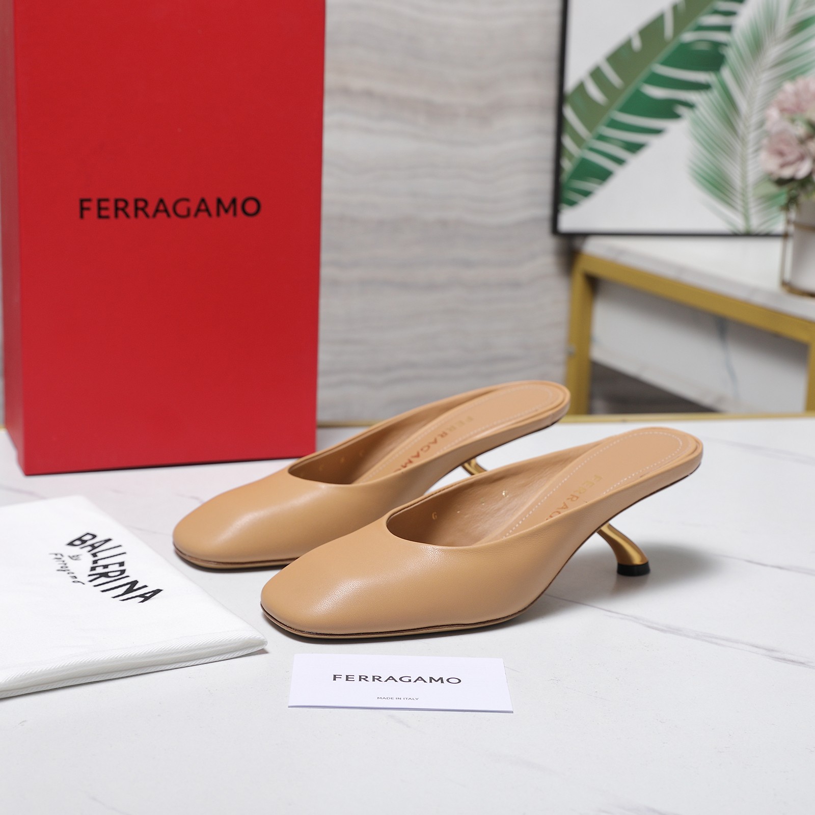 NO:817122,The top version of the Ferragamo S metal heel series, a semi-trailer. The inspiration of the new designer. Streamlined metal heel. Original private model heel. With F logo. The fashionable brand LOGO is added. It is highly recognizable. Various products are competing for brands. They will launch super series and high-end models first. Paris fashion show style.  This series interprets the new fashion charm and continues the ultra-high heel design. It has won the favor of well-known overseas bloggers and millions of fan bloggers. It is sold well at home and abroad and is out of stock. The top version is in candy color. Each color is extremely beautiful and has multiple colors to choose from. Upper shoes: imported silk material/imported sheepskin. Lining: lambskin lining. Shoes: original consistent genuine leather outsole. Size: 34 35 36 37 38 39 40 41 42 (female).  34 40 41 42 Order) Packaging: Full set of original package price, half drag, ferragamo, ferragamo, sheepskin, real silk, Leather soles19860909顶级版本 Ferragamo 菲拉格慕 S金属跟 系列 半拖 新任设计师的灵感之作 流线型金属跟 原版私家开模跟型 带有 F logo 字样 时尚的品牌LOGO持加,具有超辨高识度各品大争牌恐先推后出超系跟高列 巴黎时装秀场款 此系列演绎全新时尚魅力延续超高跟设计,深得海外知名博主青睐千万粉丝博主倾情演绎,畅销海内外国内已经断货,顶级版本糖果色配色,每个颜色都是绝美知知,多颜色供选 面鞋: 进口真丝材质 /进口羊皮 里内: 小羊皮里  底鞋:原版一致真皮大底 码数: 34 35 36 37 38 39 40 41 42  (女 34 40 41 42 订)  包装: 全套原包版装 价格,半拖,ferragamo,ferragamo,sheepskin,real silk,Leather soles,Women's Shoes