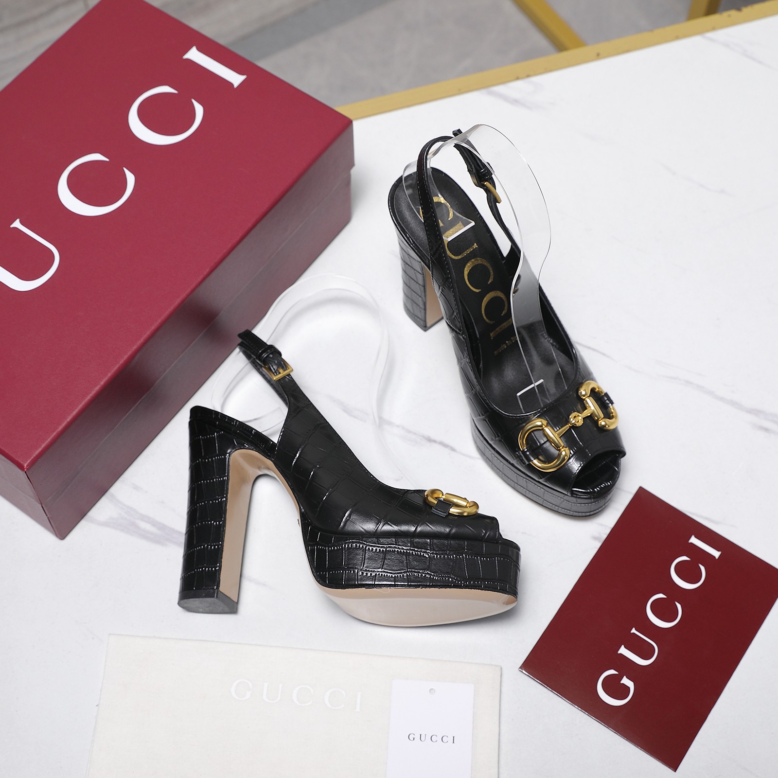 NO:817094,'Exclusive top version' Gucci's 2026 spring and summer latest hot sandal series... [Round-toe wood grain water table high-heeled sandals] Original quality  Authentic European style, the upper foot is perfect to wear with this shoe. It is elegant and crystal clear. Regardless of the materials of the accessories, they are all customized one by one. You must go to get the original version. The whole series is full of exciting and external elements. The texture of different materials and the expression of texture and texture have a strong artistic atmosphere... Upper: Customized imported cowhide. Lining: Customized imported sheepskin. Feet: Customized imported sheepskin.  Outsole: Imported Italian genuine leather outsole Heel height: 12.5cm. Water table height 3CM Packaging: Original full set of packaging Size: 35-39 (34.40.41.42 customization is not returnable) Color: 3 colors are available simultaneously on the official website Price, high heels and sandals, gucci, sandals, high heels, cowhide, sheepskin, Leather soles19860909《独家顶级版本》 Gucci古*驰2026春夏最新爆款凉鞋系列……【圆头木纹水台高跟凉鞋】 原单品质 原汁原味的欧式风格,上脚非常完美穿搭上配此鞋,优雅大方,晶莹剔透,无论种各配件材质,都是家独一比一定制,必到做原版零距离,整系个列都充了满令兴人奋意和外的元结素合,不同材的质,肌的理面的料表现,具有极的浓艺术气息…… 鞋面:定制进口牛皮 内里:定制进口羊皮 垫脚:定制进口羊皮 大底:进口意大利真皮大底 跟高:12.5cm.水台高3CM 包装:原版全套包装 码数:35-39(34.40.41.42定制不退换) 颜色:官网同步3色出 价格,高跟鞋凉鞋,gucci,sandals,high heels,cowhide,sheepskin,Leather soles,Women's Shoes