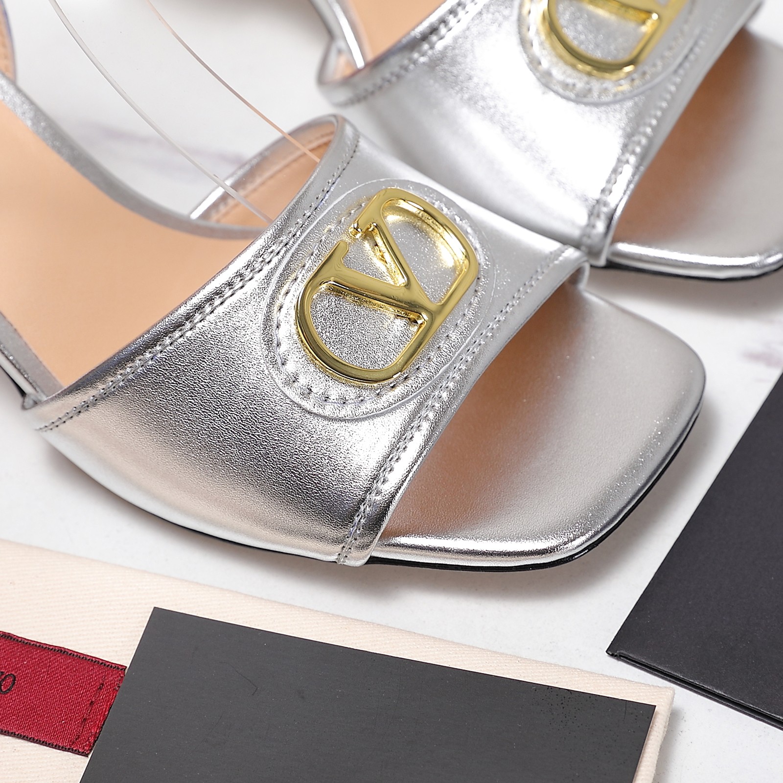 Valentino Slides